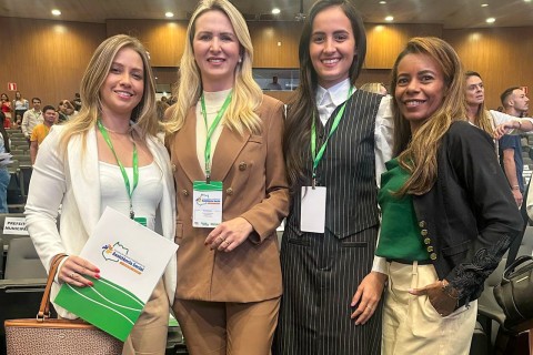 Primeira-dama de Aragarças, Raqueline Galvão, é homenageada na Assembleia Legislativa de Goiás e participa de evento da Assistência Social