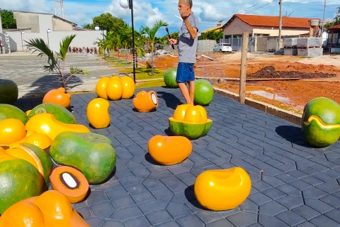 JP leva você a uma das praças mais bonita de Pontal do Araguaia. Praça do Pequi ja em faze final.