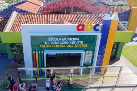 Prefeito de Pontal do Araguaia Adelcino Lopô entrega mais uma obra para a cidade. Reinauguração Escola Isaias Pereira.