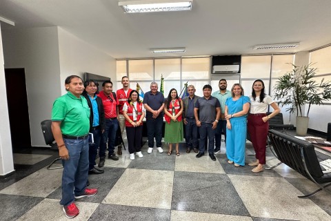 *Prefeito Dr. Adilson se reúne com representantes da saúde indígena para debater atenção primária* 🏥🥼