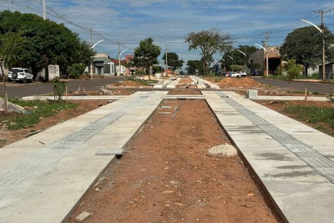 *Após calçamento, av. Presidente Vargas receberá iluminação e paisagismo, em Barra do Garças* 🛣️🚸🚴‍♀️🚧