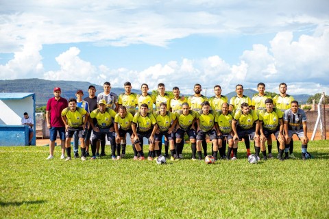 Aragarção goleia Diorama na estreia do Amadorzão Regional Vale do Araguaia  Equipe de Aragarças vence por 4 a 0 no Estádio Franciscão e torcida faz a festa
