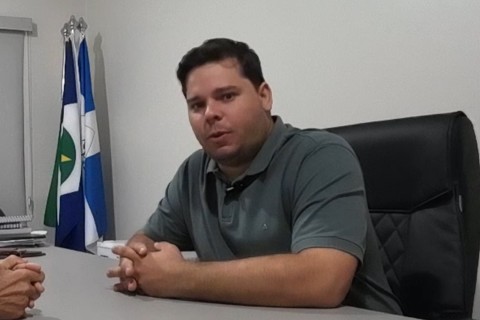 JP conversa com o Prefeito de Torixorêu Thiago Timo que fala das suas açoes e convida a todos para grande Festa do Carreiro 2025